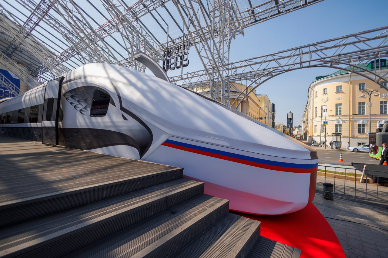 Поезд для ВСМ будет оснащен автопилотом 