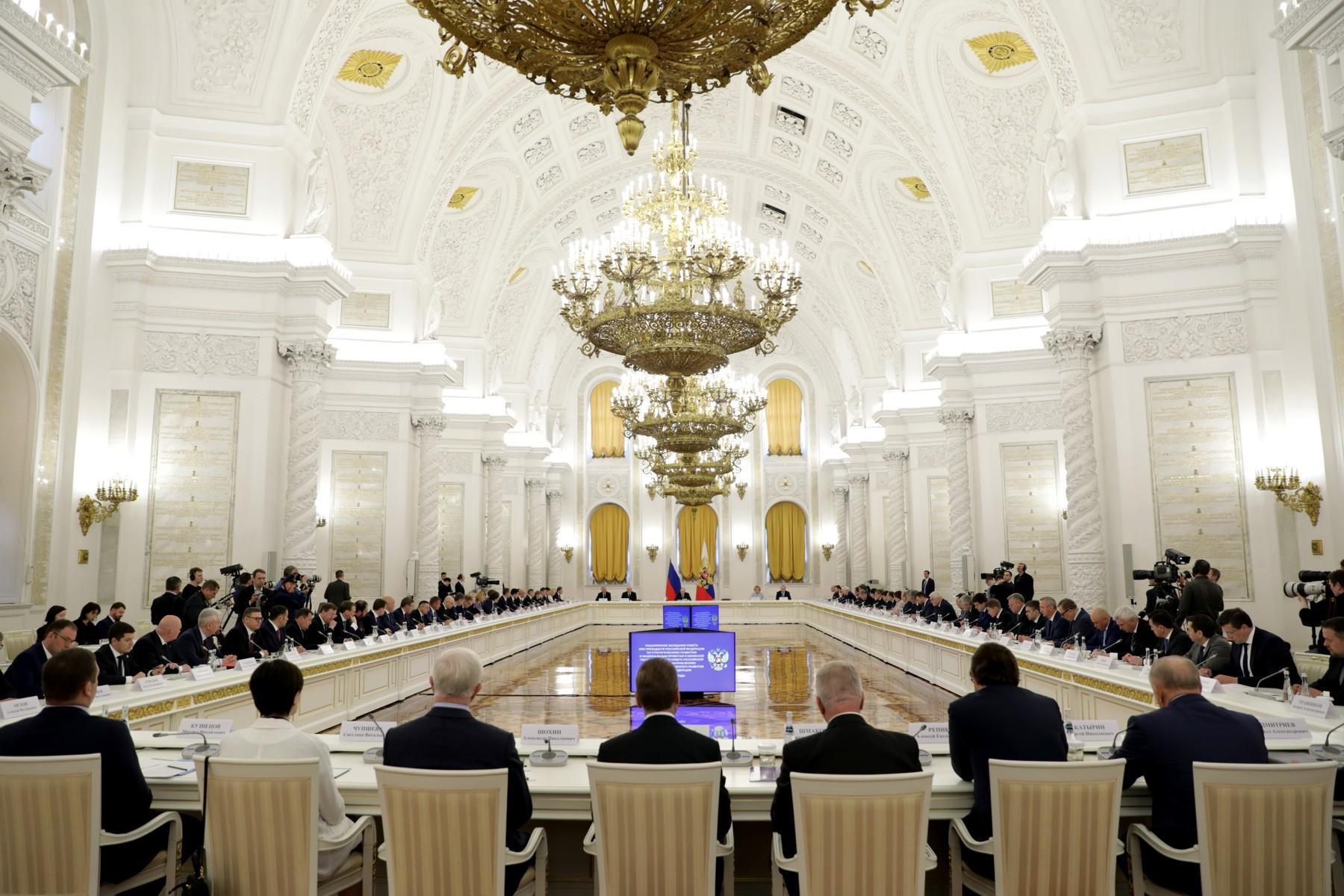 Два новых нацпроекта готовятся в сфере транспорта 